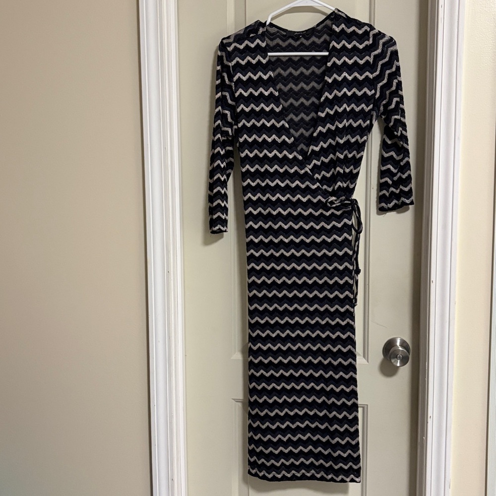 Arden B Black, blue and Cream Zigzag Dress Size M
